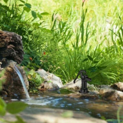 Relaxdays Pompe à Bras Déco, Beau Design Antique, Résistant Aux Intempéries, Accessoire Décoration Jardin, Fonte, Noir -Promos Pompe Boutique 32160024 5